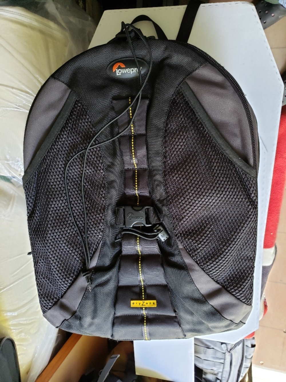 Lowepro DryZone 200 Camera Bag